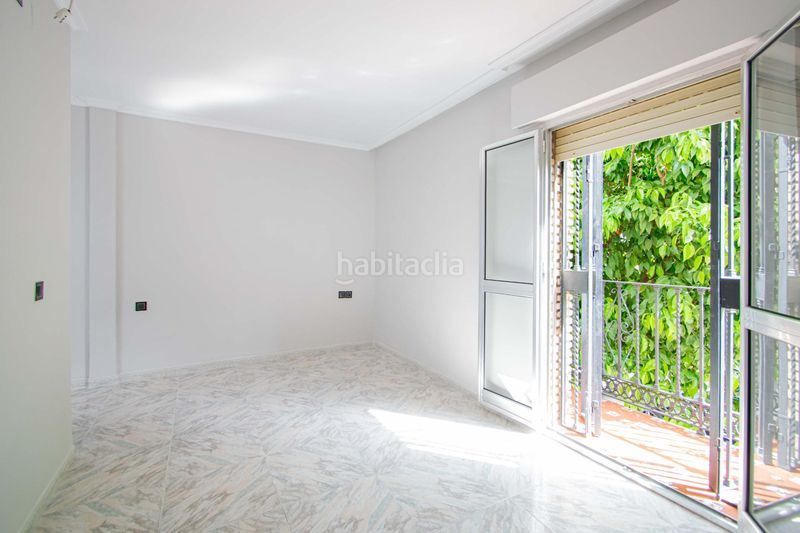 Foto 8a632e1b-66e4-4422-baa4-93eebabbc87a. Casa amb calefacció aparcament a Barrio del Nervión Sevilla
