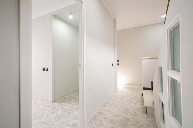 Foto c3070228-7165-482c-8f10-b54090864823. Casa amb aparcament a Barrio del Nervión Sevilla