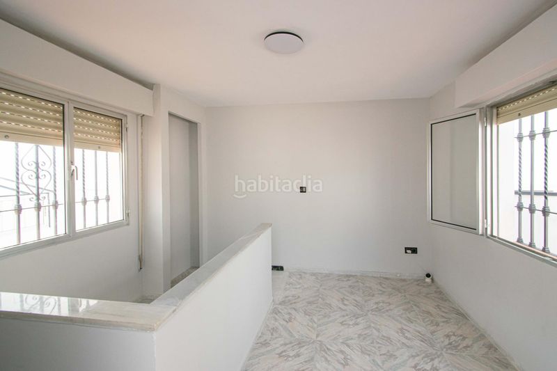 Foto c7e4ae7c-e259-4bf8-9515-f9ee57509778. Casa amb calefacció aparcament a Barrio del Nervión Sevilla