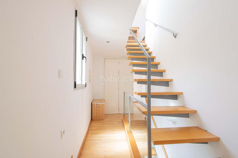 Foto b8550631-e3a4-4f71-bd74-077ec55e6726. Casa amb calefacció aparcament a Feria Sevilla