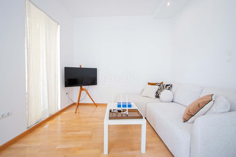 Foto d75571b0-020a-40da-952f-a1ebd490d29c. Casa amb calefacció aparcament a Feria Sevilla