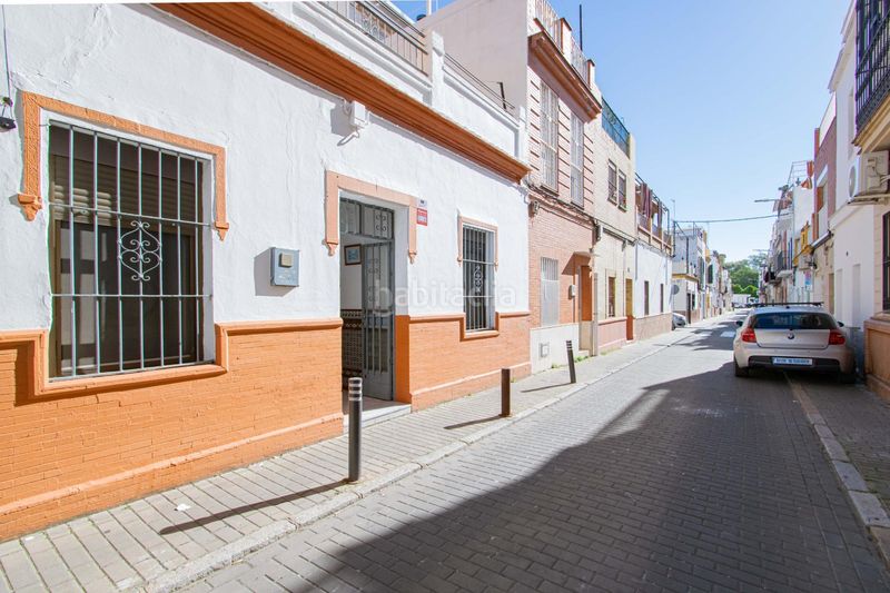 Foto 5dc2328f-efb5-4ac1-8572-6b3517896d1c. Casa amb calefacció a Barrio del Nervión Sevilla