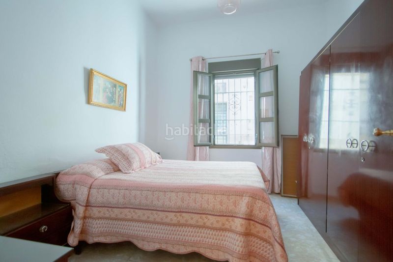 Foto ac6cf987-fbe7-4b23-bf4c-7c3b916042fd. Casa amb calefacció a Barrio del Nervión Sevilla