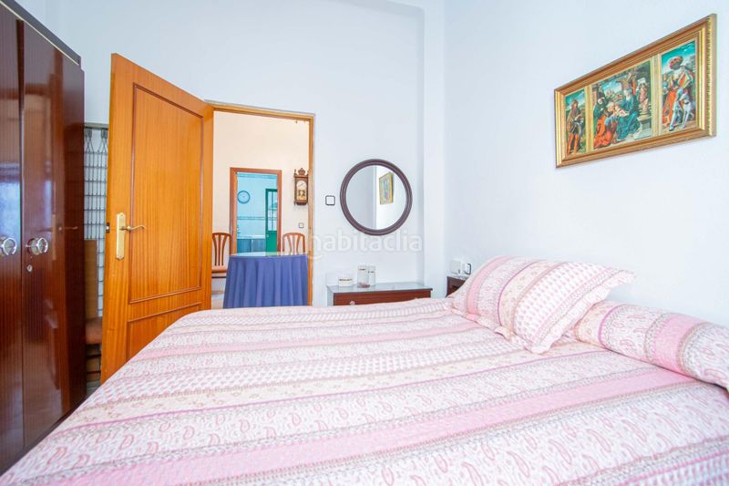 Foto dc6b16f3-40f2-49d4-a6f6-583b579d79a8. Casa amb calefacció a Barrio del Nervión Sevilla