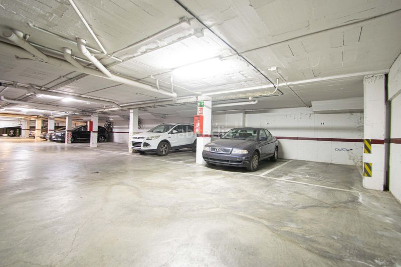 Foto 2a854977-22cc-486d-85ef-2e8c52ad7fbd. Pis amb aparcament piscina a colores - entreparques Sevilla