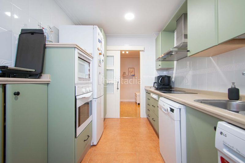 Foto 4fee69e0-6110-4bad-8a6f-c04437f6729d. Pis amb aparcament piscina a colores - entreparques Sevilla