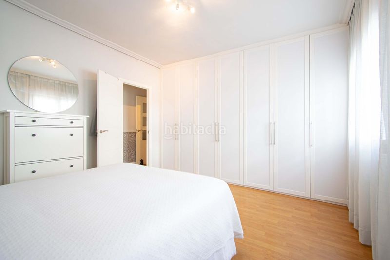 Foto bf754b74-cc51-4aa4-8c4c-b843ad8a470a. Pis amb aparcament piscina a colores - entreparques Sevilla