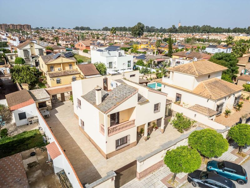 Foto 5da80b6d-6400-45e5-85bd-65e481eaa898. Xalet amb aparcament piscina a Condequinto Montequinto