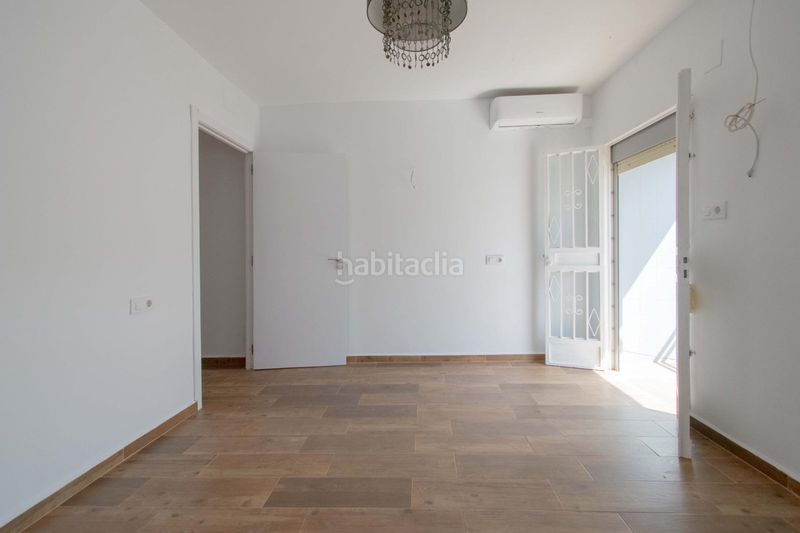 Foto 49df3675-4ff9-45ca-abb3-d6eaec8a12c3. Pis a Torreblanca Sevilla
