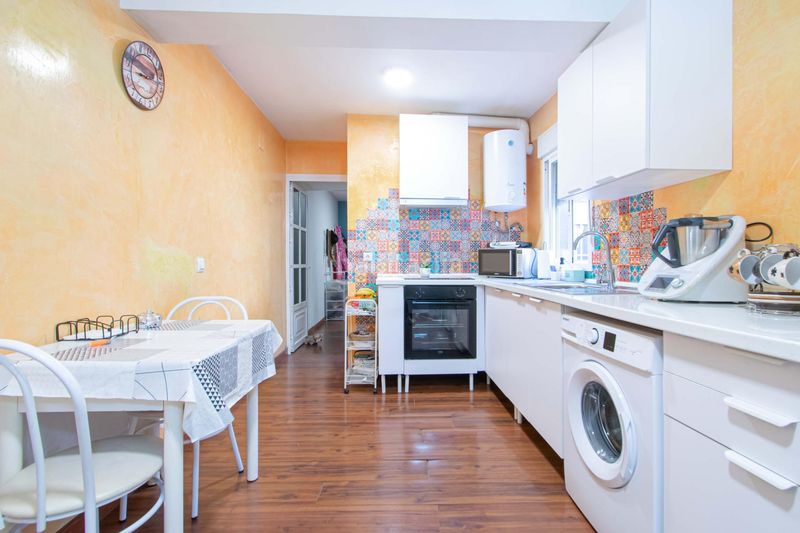 Foto 3f738669-d1e0-4d01-a539-65e1c835cab3. Pis a La Plata Sevilla