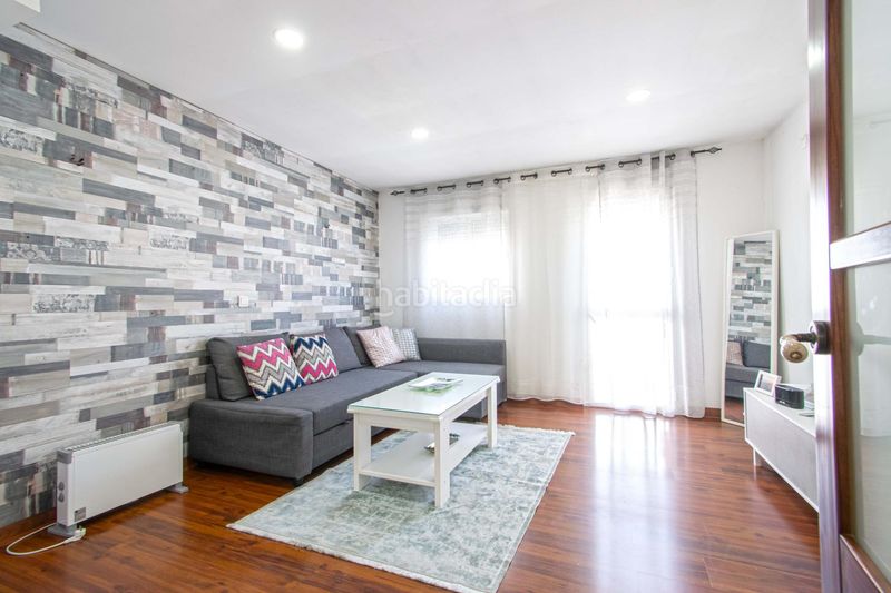 Foto 80b111d1-b65f-4bb0-810e-48397e49718c. Pis a La Plata Sevilla