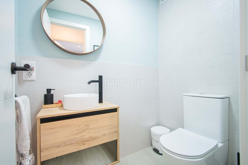Foto 0f8e6a2b-2c2c-4bb2-a872-05fd5fa81353. Pis amb piscina a Centro Montequinto