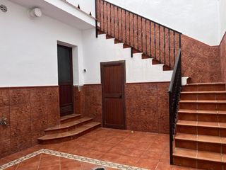 Location Maison à Arco Norte - Avda España. Gran casa en alquiler en arco norte, dos hermanas!!!