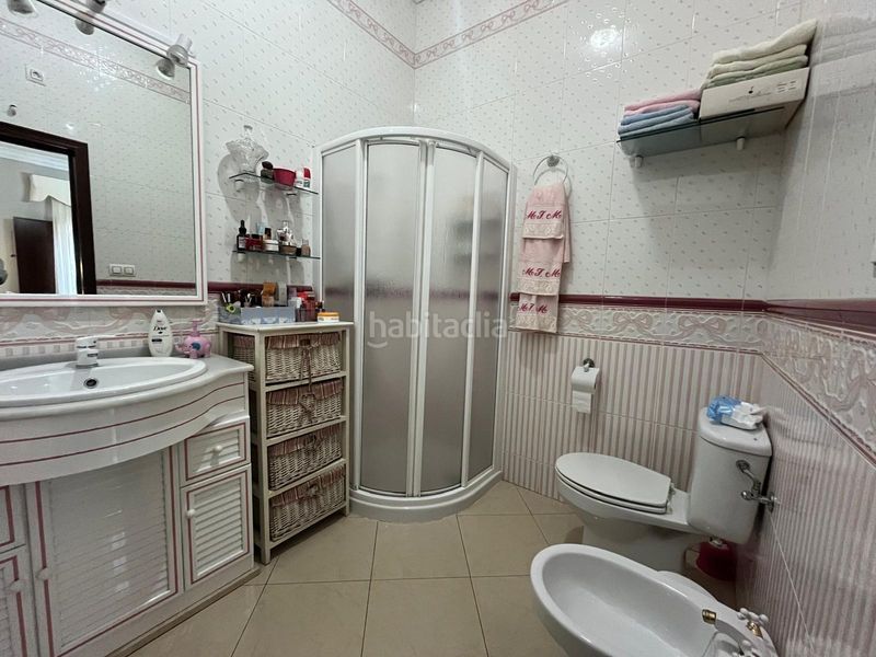 Foto 0342fdaf-0e16-43e9-8065-08515fb8c4bc. Casa adossada a Pilas