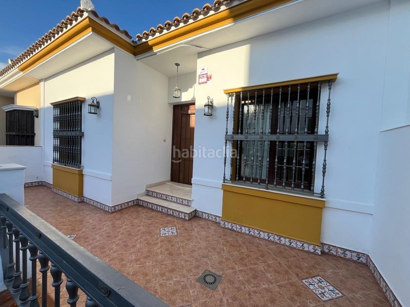 Foto 455ad2e7-29a3-4e44-bb3b-b5ae9dca53c2. Casa adossada a Pilas