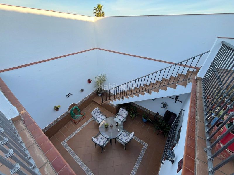 Foto 779eeb23-48a4-4afe-9346-93a0b830a4bc. Casa adossada a Pilas