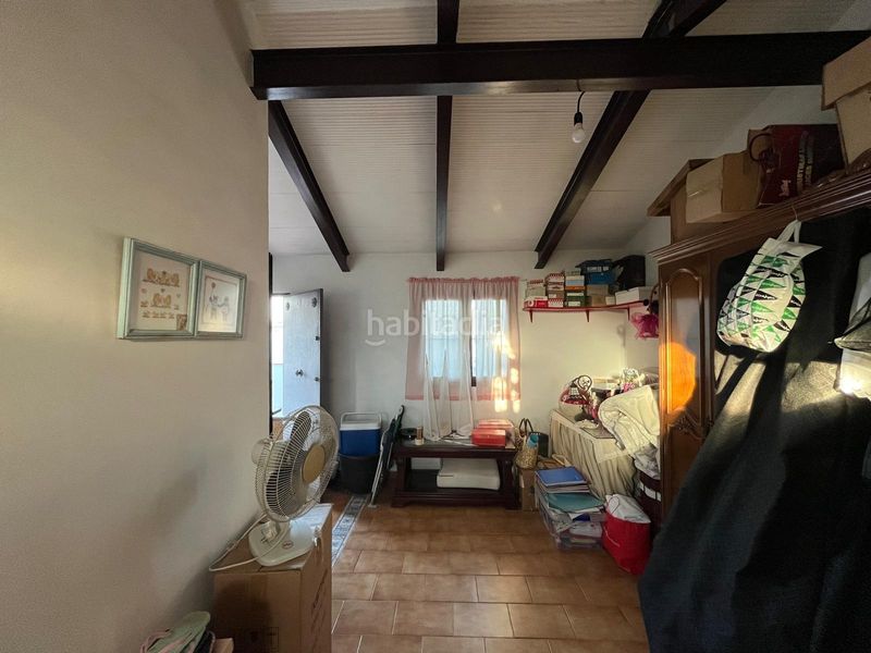 Foto c9a6441f-5783-4c49-aa42-52823f1198b7. Casa adossada a Pilas