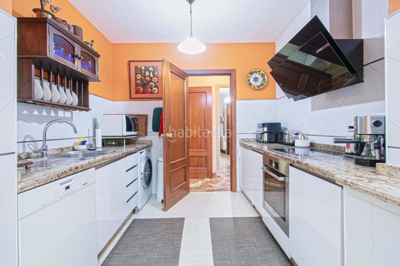 Foto 70198d08-2648-4060-a9e5-e8f9ed3e0227. Casa adossada amb aparcament a Gines