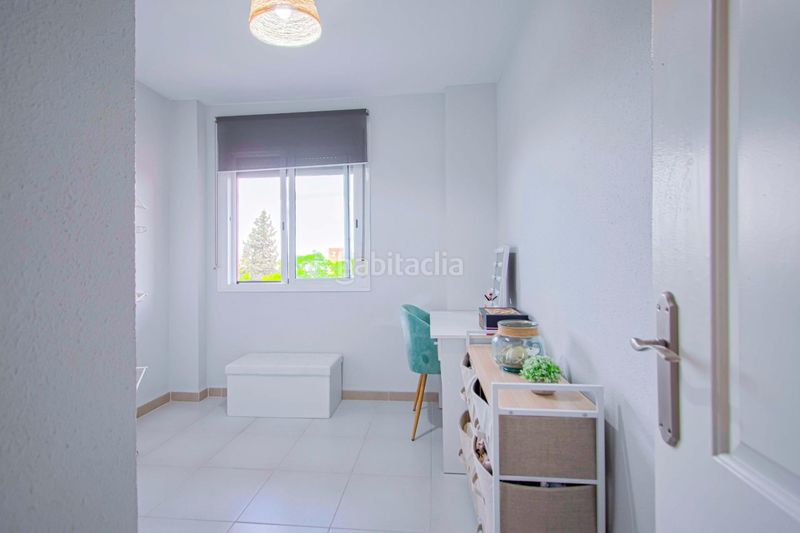 Foto 4c03b3fd-66cb-4b89-b4e6-c177e1ace57b. Dúplex amb aparcament a colores - entreparques Sevilla