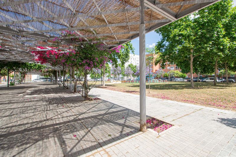 Foto a8400b4d-5faa-4926-88c5-e318283b7c8f. Pis amb aparcament a colores - entreparques Sevilla