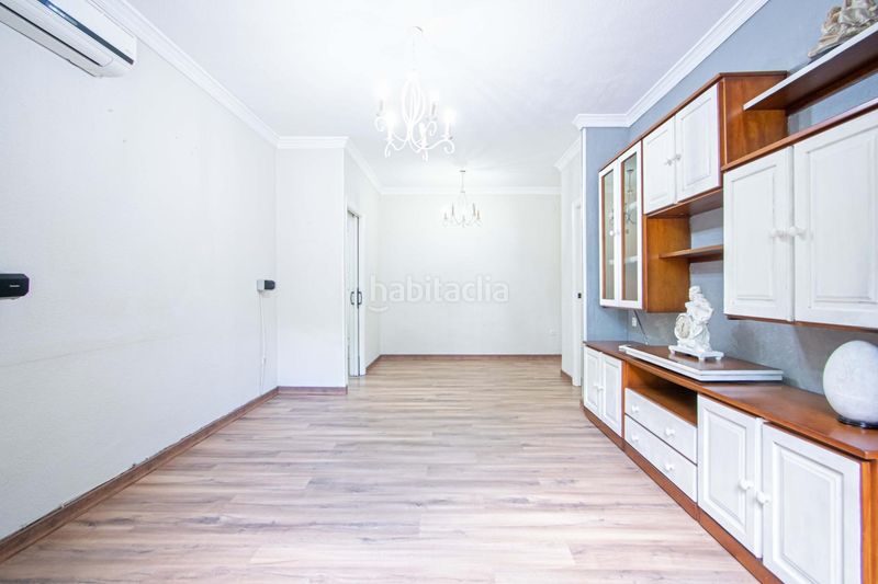 Foto af0fc588-231d-404c-9d2c-a33466e60eb1. Pis amb aparcament a colores - entreparques Sevilla