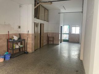 Lloguer Local Comercial  Calle peral. Local comercial en alquiler en zona doctor fedriani