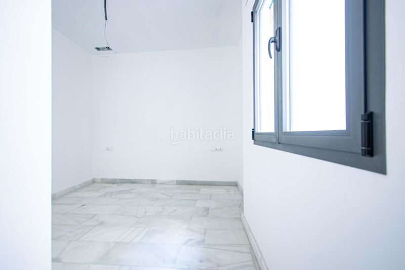 Foto 03edd493-0d2e-4cf0-9a36-1f55ad94400d. Planta baixa a San Lorenzo Sevilla