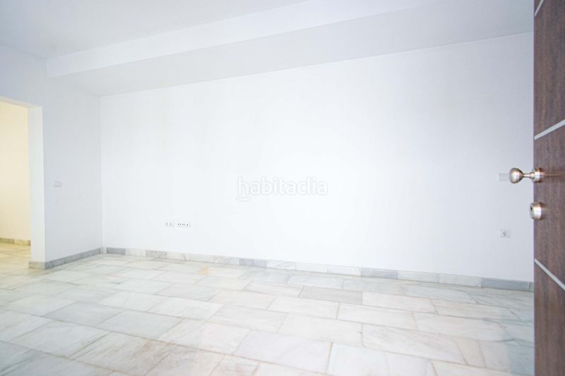 Foto bb2cd7fe-aeb7-4dd2-9d24-73b3ddf2a795. Planta baixa a San Lorenzo Sevilla