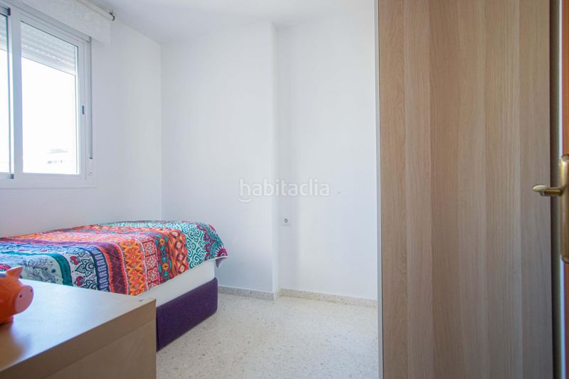 Foto 8f4e10eb-8d7d-4633-8a82-b409dd1e91a7. Pis amb calefacció aparcament a colores - entreparques Sevilla