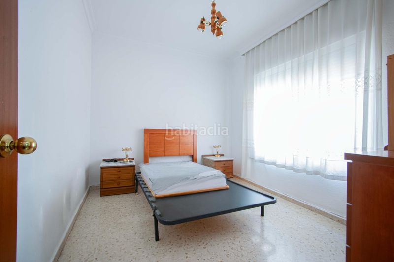 Foto 87a72b32-062c-4637-8e10-8a0b6bb89bee. Casa adossada amb calefacció a colores - entreparques Sevilla