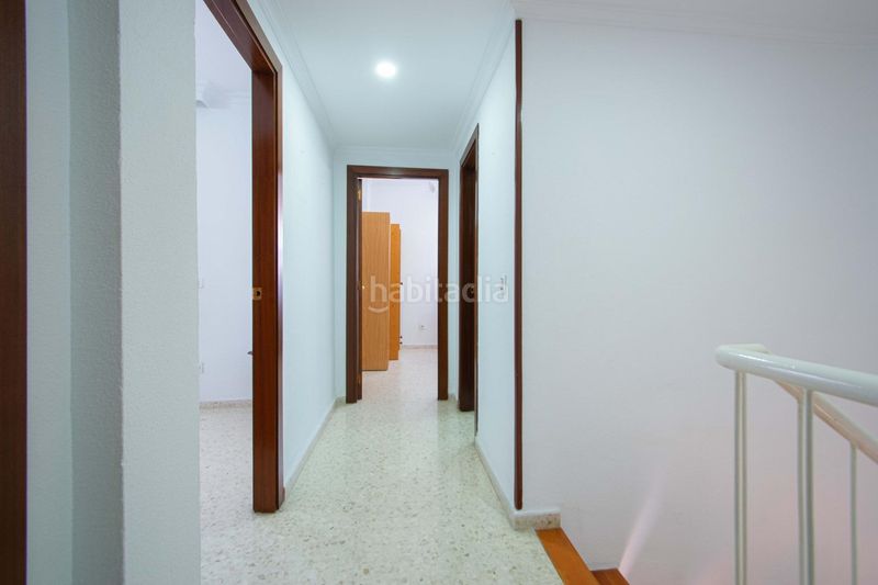 Foto a8f43930-0196-488f-a8bf-6327d601d2c1. Casa adossada amb calefacció a colores - entreparques Sevilla