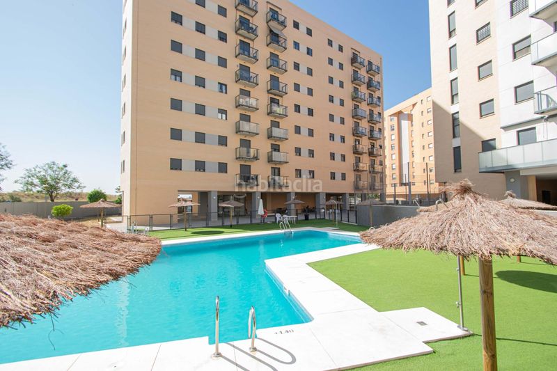 Foto 87e0416d-ab16-4205-be62-eca790bb99f8. Pis amb calefacció aparcament piscina a colores - entreparques Sevilla