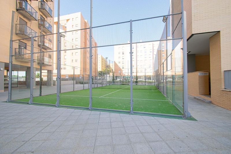 Foto f1172b53-5acd-42f5-9328-91f6d1a4f926. Pis amb calefacció aparcament piscina a colores - entreparques Sevilla