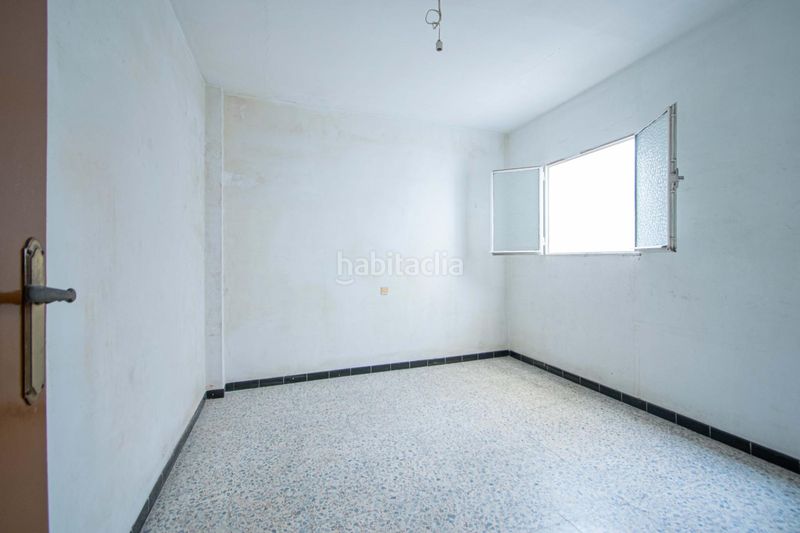 Foto 4bf378a0-1fd6-47ea-99cd-7bbbe034395f. Casa adossada amb aparcament a Torreblanca Sevilla