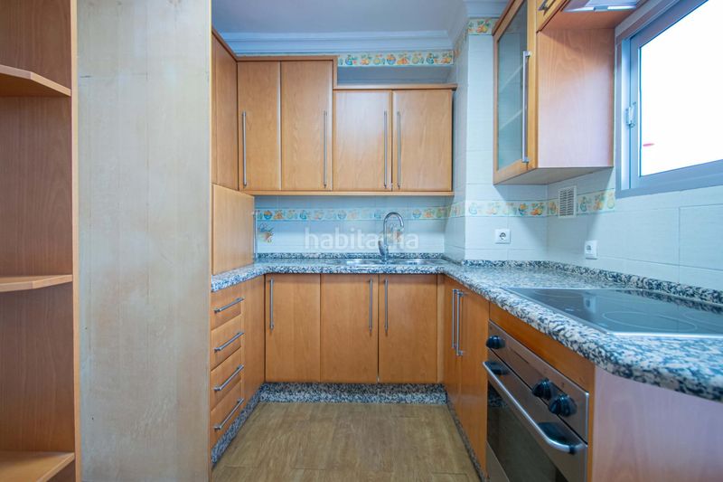Foto 5385a6bf-e100-4ffb-94b4-d91a2533427e. Casa adossada amb aparcament a Torreblanca Sevilla