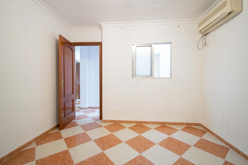 Foto 8ee7a797-9453-4f55-91dd-6c2d474f9c28. Casa adossada amb aparcament a Torreblanca Sevilla