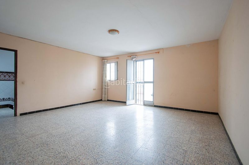 Foto 91420a88-f7ce-4900-b580-fa46f2a6cc49. Casa adossada amb aparcament a Torreblanca Sevilla