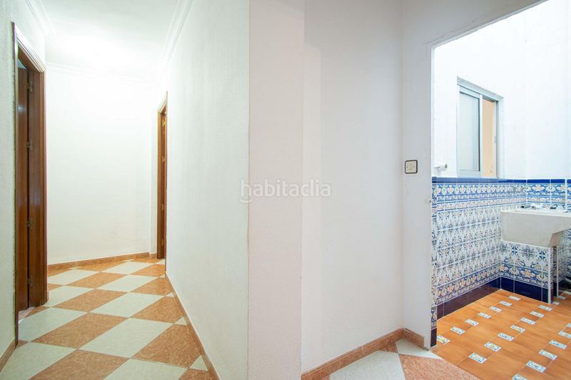 Foto cd0ec618-ebf3-4eb0-85ed-182e6366f81a. Casa adossada amb aparcament a Torreblanca Sevilla