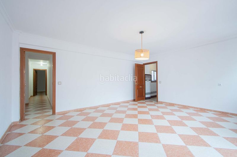 Foto f6d64221-a4e6-4134-a473-43e848bb2a0e. Casa adossada amb aparcament a Torreblanca Sevilla