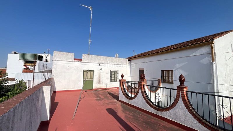 Foto a922dfec-ea49-41eb-b20c-73ecf609aec6. Casa a Ronquillo (El)