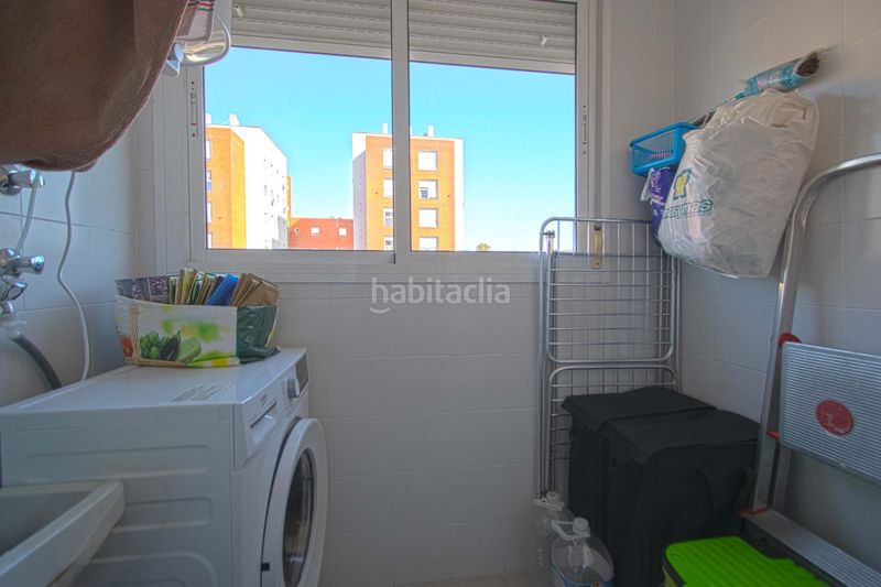 Foto f1daa7d0-650c-41da-afc1-60f03dd64d16. Pis amb aparcament a colores - entreparques Sevilla