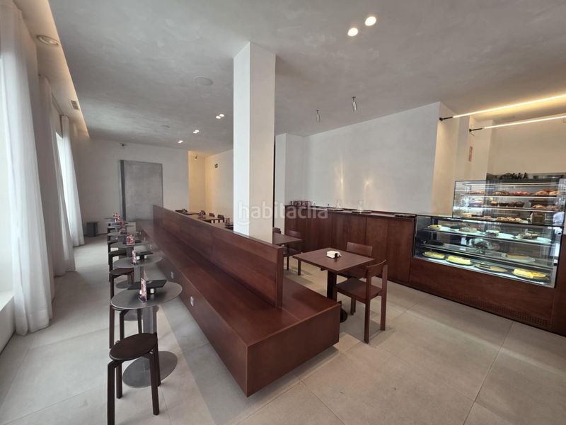 Foto 47878be2-3e78-454c-b9b5-38f40a851400. Traspaso local comercial se traspasa exclusiva cafeteríaheladería brunch con obrador!!! en Montequinto