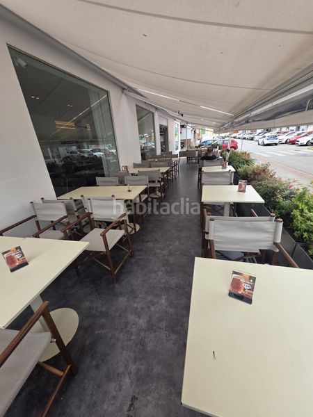 Foto 7fd8c7a9-debe-4fd3-a5bd-30227a40491d. Traspaso local comercial se traspasa exclusiva cafeteríaheladería brunch con obrador!!! en Montequinto