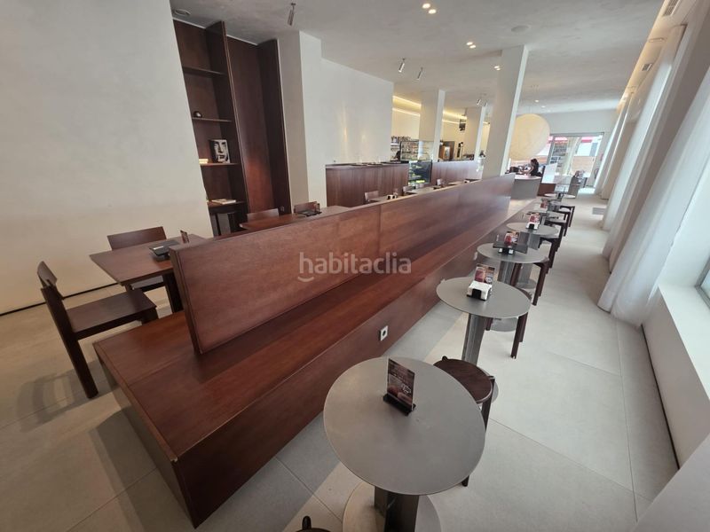 Foto c6d0d76a-44ab-400b-9701-c045fa124fd7. Traspaso local comercial se traspasa exclusiva cafeteríaheladería brunch con obrador!!! en Montequinto