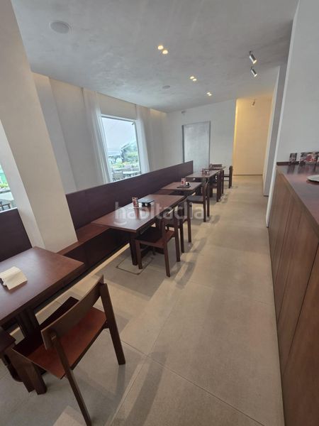 Foto cdb13d8f-50ea-45eb-b6fb-73e4bf0e9c07. Traspaso local comercial se traspasa exclusiva cafeteríaheladería brunch con obrador!!! en Montequinto