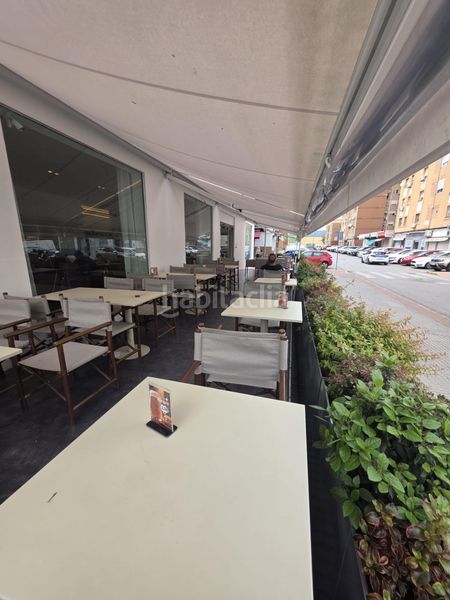 Foto cdf1f98b-fd9a-46f6-a3ac-0f74e483bc98. Traspaso local comercial se traspasa exclusiva cafeteríaheladería brunch con obrador!!! en Montequinto