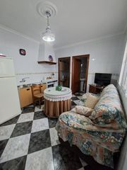 Casa a Guadalcanal. Gran oportunidad, casa en guadalcanal con amplio solar urbano!!!