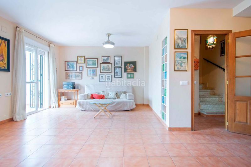 Foto 220709fb-545d-4465-a7b1-6183afed7adc. Casa adossada amb aparcament a Las Almenas Tomares