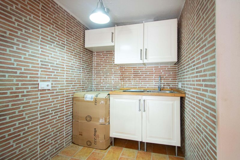 Foto 6b1b657d-cf71-4dce-86a6-c2af84465682. Casa adossada amb aparcament a Las Almenas Tomares