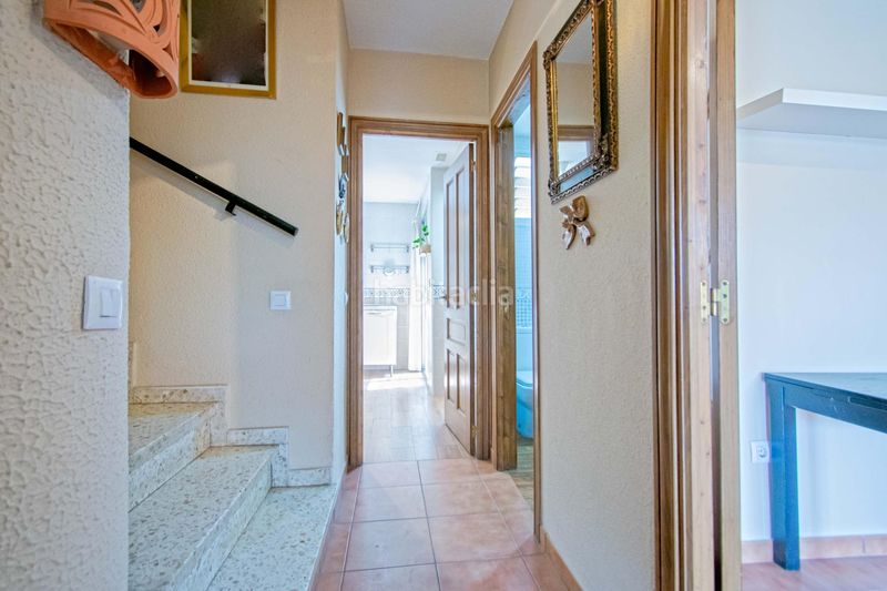 Foto b11ae22a-0a14-4d43-8d2f-e0a7e1e1ca6c. Casa adossada amb aparcament a Las Almenas Tomares